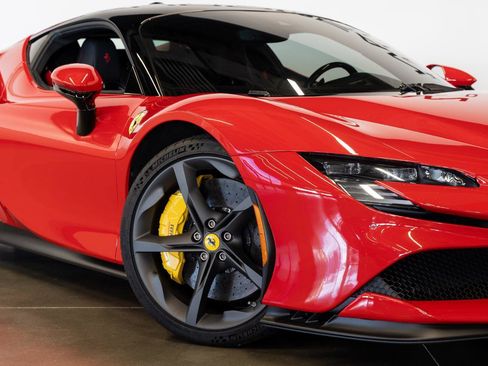 Used 2022 Ferrari SF90 Stradale image 38