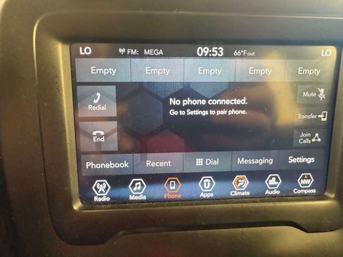 Used 2018 Jeep Renegade Latitude image 29