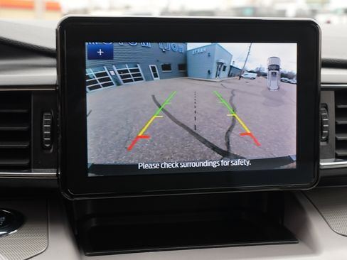 Used 2023 Ford Explorer XLT w/ Equipment Group 202A image 36