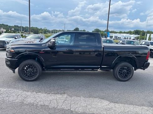 Used 2025 RAM 2500 Limited AWD/4WD image 4