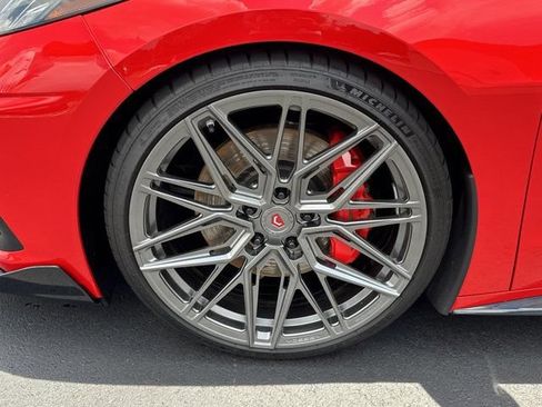 Used 2021 Chevrolet Corvette Stingray Premium Conv w/ Z51 Performance Package RWD image 13