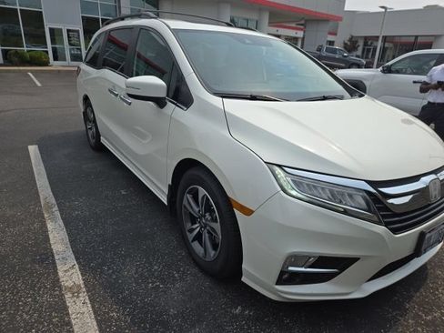 Used 2018 Honda Odyssey Touring image 16