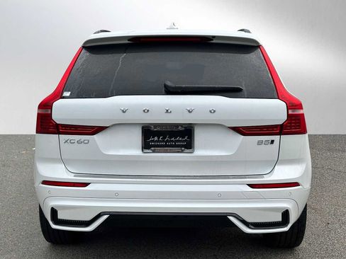 Used 2025 Volvo XC60 B5 Plus w/ Protection Package Premier image 4