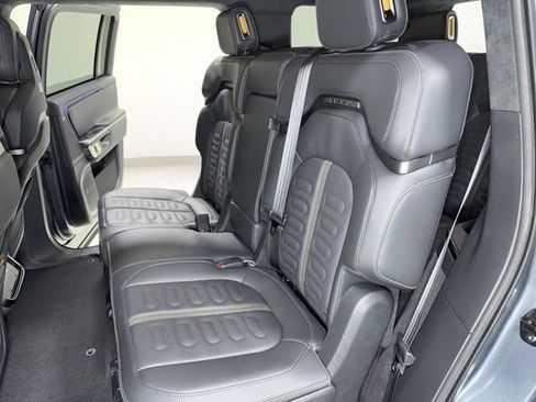 Used 2023 Rivian R1S Adventure image 2