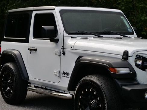 Used 2022 Jeep Wrangler Sport image 29