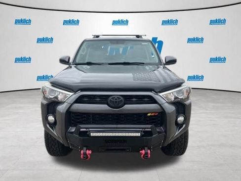 Used 2014 Toyota 4Runner SR5 AWD/4WD image 2
