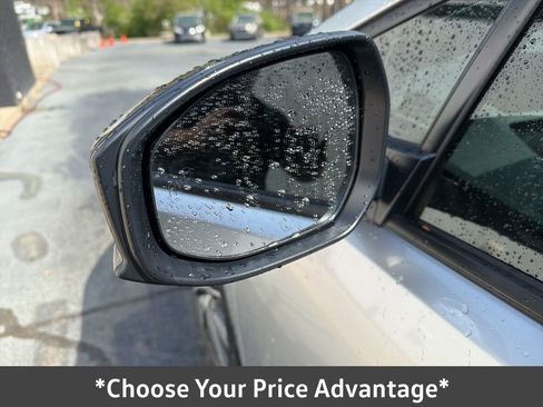 Used 2023 Toyota Prius XLE image 6