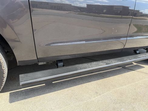 Used 2022 Ford Expedition Max Limited RWD image 12