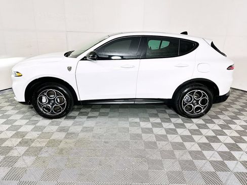 Used 2025 Alfa Romeo Tonale w/ Premium Package AWD/4WD image 6