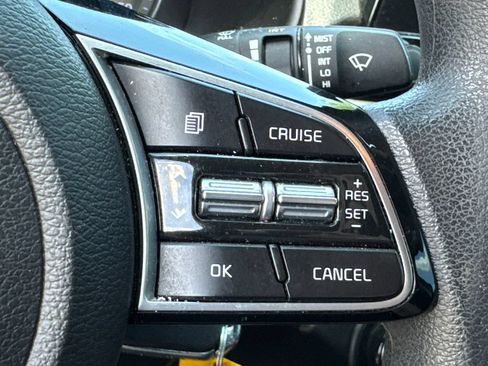 Used 2020 Kia Forte LXS FWD image 24