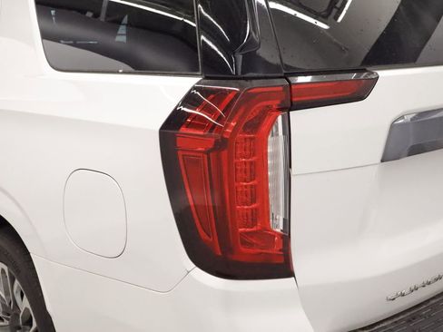 Used 2023 GMC Yukon Denali Ultimate AWD/4WD image 20