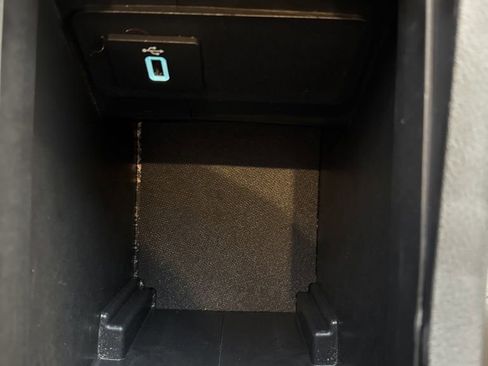 Used 2018 Ford Escape SEL image 35