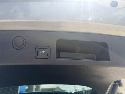 Used 2025 Chevrolet Equinox LT w/ Convenience Package II AWD/4WD image 30