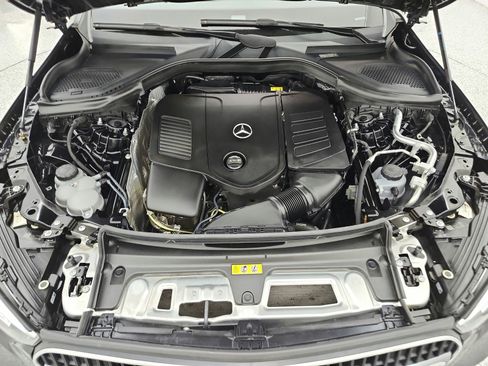 Certified 2024 Mercedes-Benz GLC 300 image 16