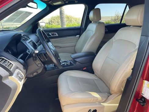 Used 2016 Ford Explorer Limited w/ Equipment Group 301A AWD/4WD image 18