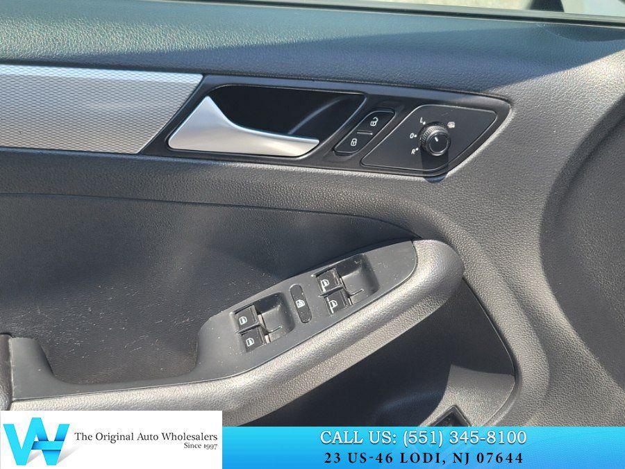 Used 2015 Volkswagen Jetta SE FWD image 11