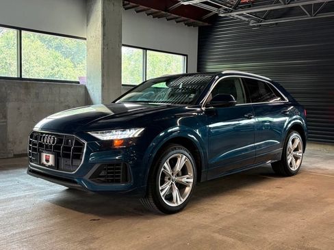 Used 2019 Audi Q8 Prestige w/ Luxury Package AWD/4WD image 1