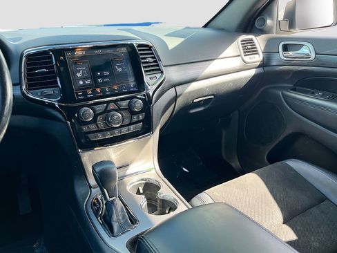 Certified 2020 Jeep Grand Cherokee Altitude image 24