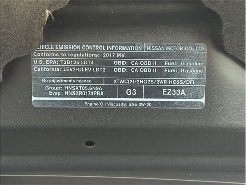 Used 2017 Nissan Titan SV AWD/4WD image 26