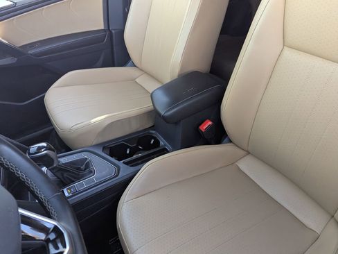 Used 2023 Volkswagen Tiguan SE image 20