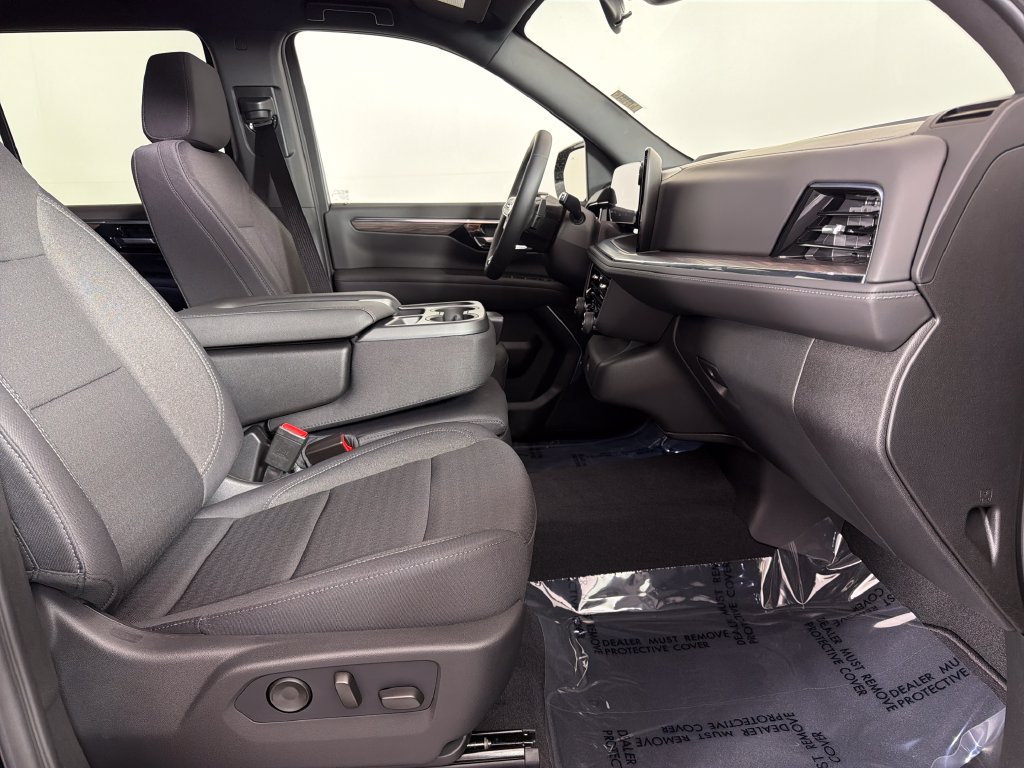 Used 2026 Chevrolet Tahoe LS AWD/4WD image 22