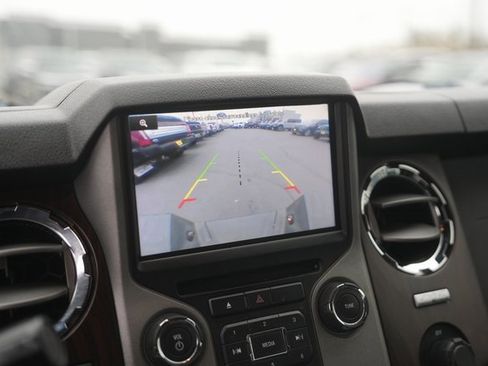 Used 2013 Ford F250 Lariat w/ Lariat Interior Pkg image 26