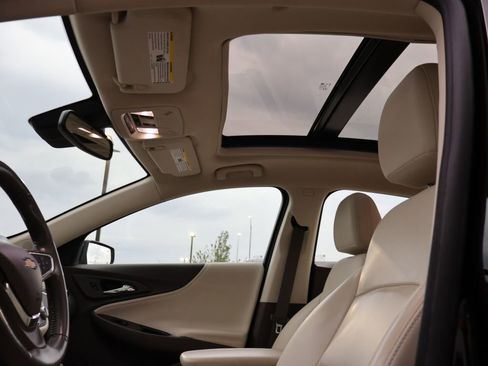 Used 2020 Chevrolet Malibu LT w/ Leather Package image 16