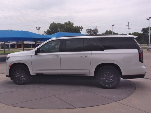 Used 2023 Cadillac Escalade ESV Premium Luxury w/ Performance Package AWD/4WD image 21
