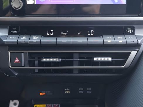 New 2026 Toyota Camry SE FWD image 24