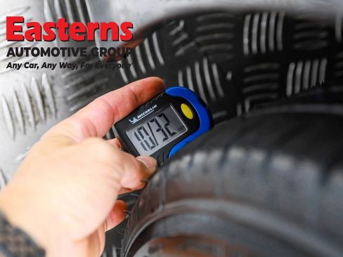 Used 2022 Toyota Prius Prime XLE image 27