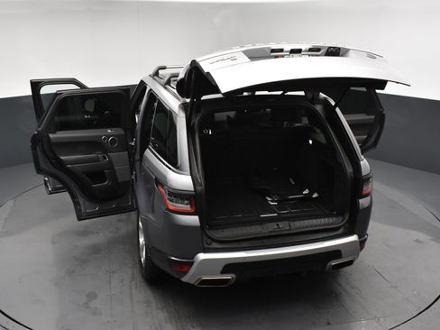 Used 2020 Land Rover Range Rover Sport HSE image 28