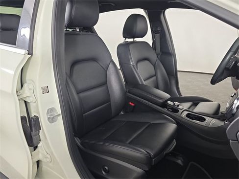 Used 2018 Mercedes-Benz GLA 250 image 20