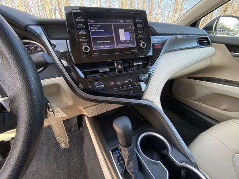 Used 2024 Toyota Camry LE image 25