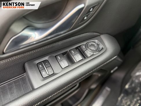 Used 2023 GMC Yukon Denali image 25