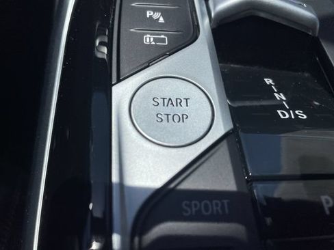 Used 2023 BMW 330e RWD image 16