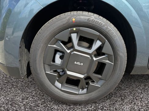 New 2026 Kia Carnival SX FWD image 9