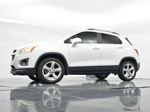 Used 2015 Chevrolet Trax LTZ FWD image 26