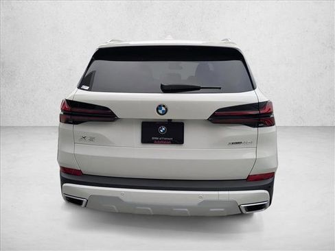 Used 2026 BMW X5 xDrive40i w/ Parking Assistance Package AWD/4WD image 7