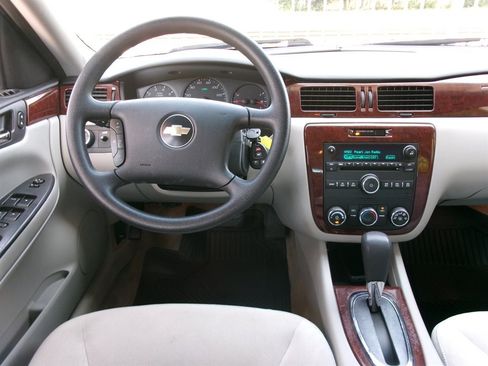 Used 2008 Chevrolet Impala LS FWD image 34