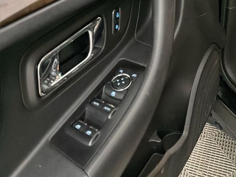 Used 2016 Ford Taurus Limited image 23