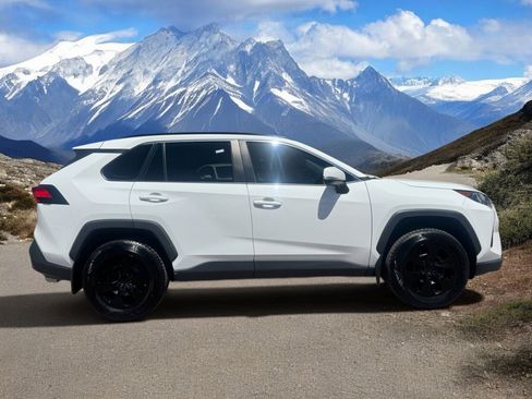 Used 2019 Toyota RAV4 LE w/ All Weather Liner Package AWD/4WD image 6