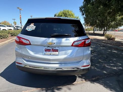 Used 2021 Chevrolet Equinox LT w/ Driver Convenience Package AWD/4WD image 5