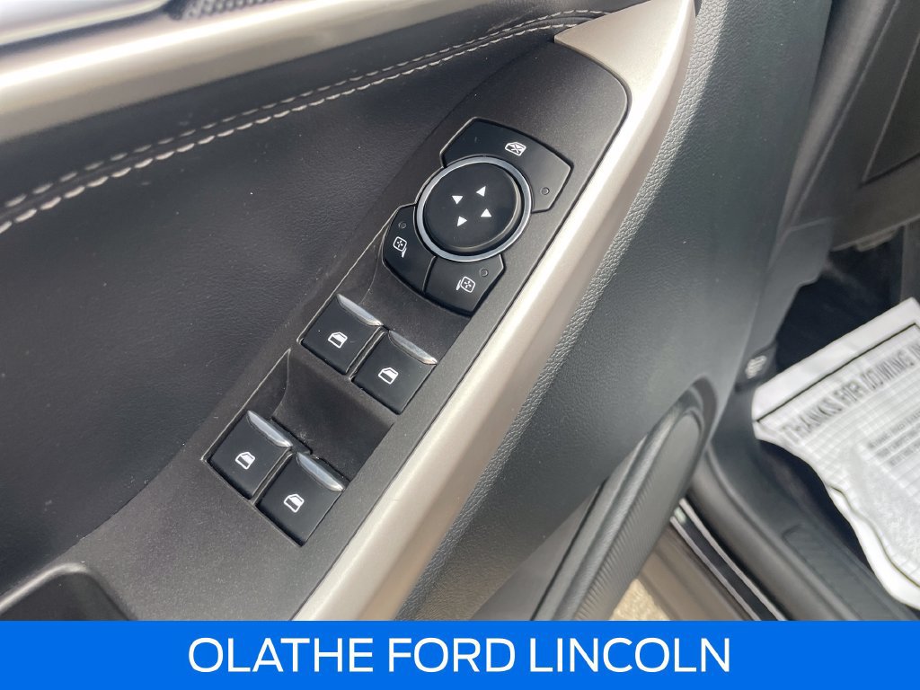 Used 2023 Ford Explorer XLT w/ Equipment Group 202A AWD/4WD image 17