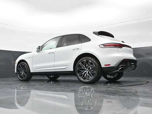 New 2026 Porsche Macan AWD/4WD image 39