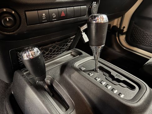 Used 2011 Jeep Wrangler Unlimited Sport image 15