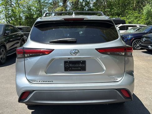 Used 2020 Toyota Highlander XLE image 5