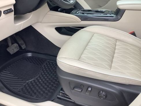 Used 2021 Buick Envision Avenir w/ Technology Package II AWD/4WD image 15
