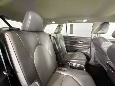 Certified 2025 Toyota Grand Highlander AWD image 42