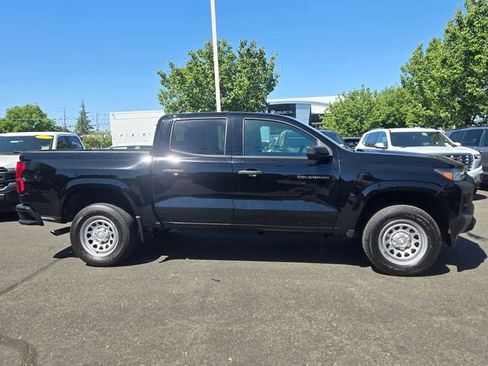 Used 2023 Chevrolet Colorado W/T RWD image 3
