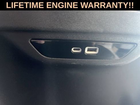 Used 2024 Chrysler Pacifica Touring-L FWD image 40